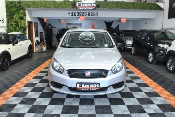 FIAT GRAND SIENA 1.4 MPI ATTRACTIVE 8V FLEX 4P MANUAL FIAT GRAND SIENA 1.4 MPI ATTRACTIVE 8V FLEX 4P MANUAL
